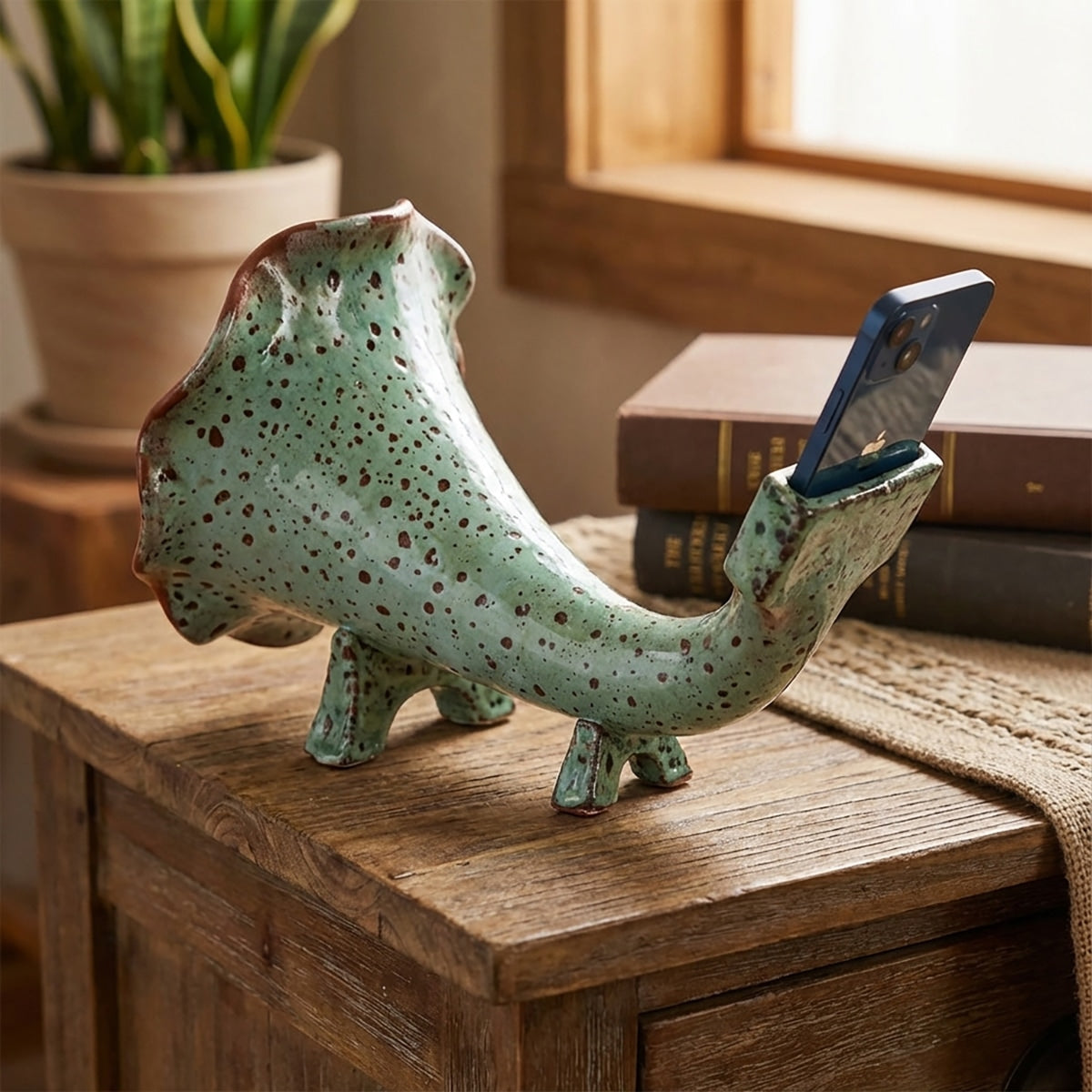 Green Speckled Horn Ceramic Phone Amplifier – Clay Spire