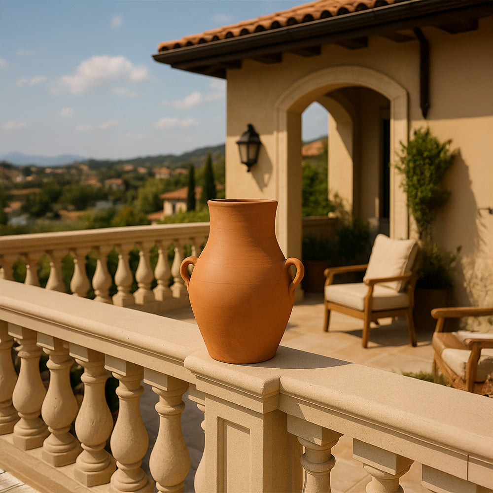 Gebogener Terrakotta-Pflanztopf im Gartenstil mit zwei Griffen